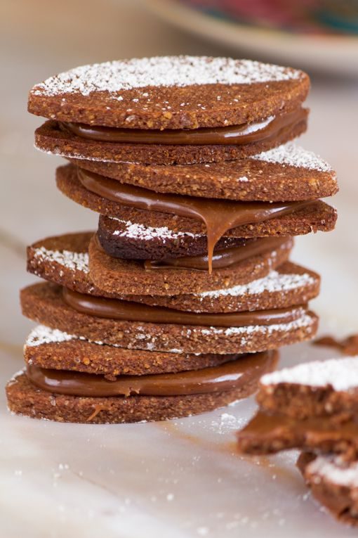 עוגיות סנדוויץ שוקולד קרמל ללא גלוטן